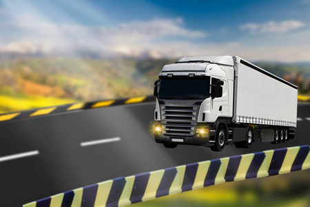 公路貨物運輸中的卡車集裝箱